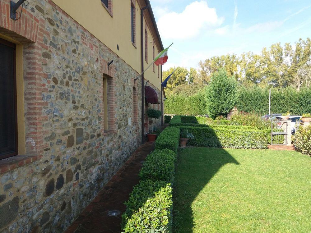 Oasi Del Grillo Aparthotel Castelnuovo Berardenga Exterior photo